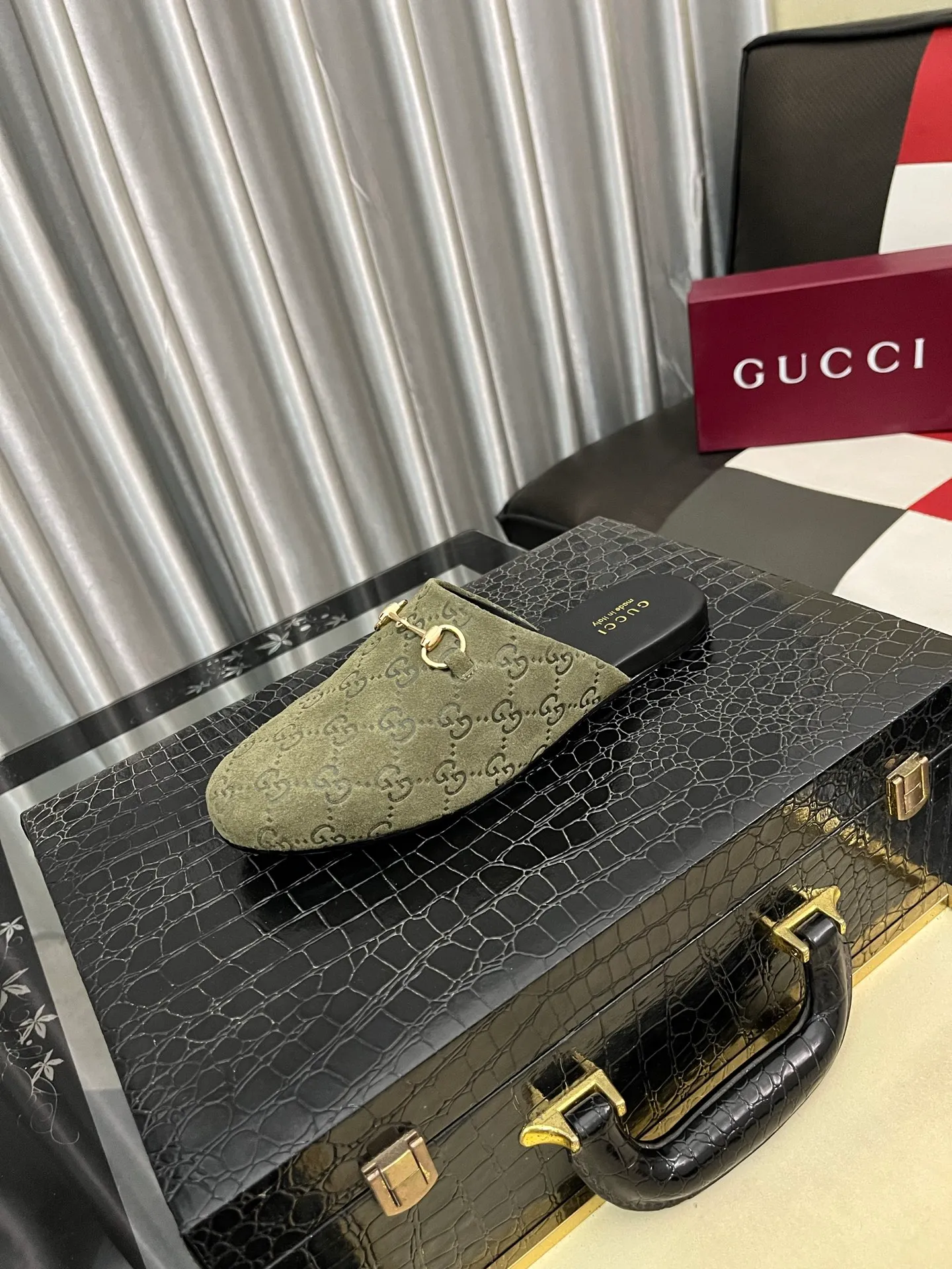 Men's shoes 💰480⌚️⌚️[Gucci] 2024 new season half-slip men's shoes, made of Italian imported first-layer frosted cowhide➕sheepskin lining, original hardware buckle, original combination wear-resistant outsole, real shot 🎬 Very comfortable on the feet, size 36-44